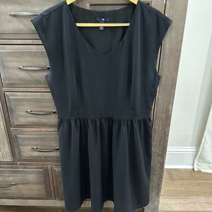 Gap lined black dress